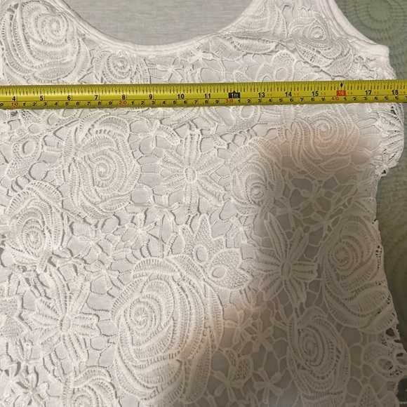 Bundle 2 embroidered lace, floral-lace detailing, sleeveless tops white - Picture 16 of 16